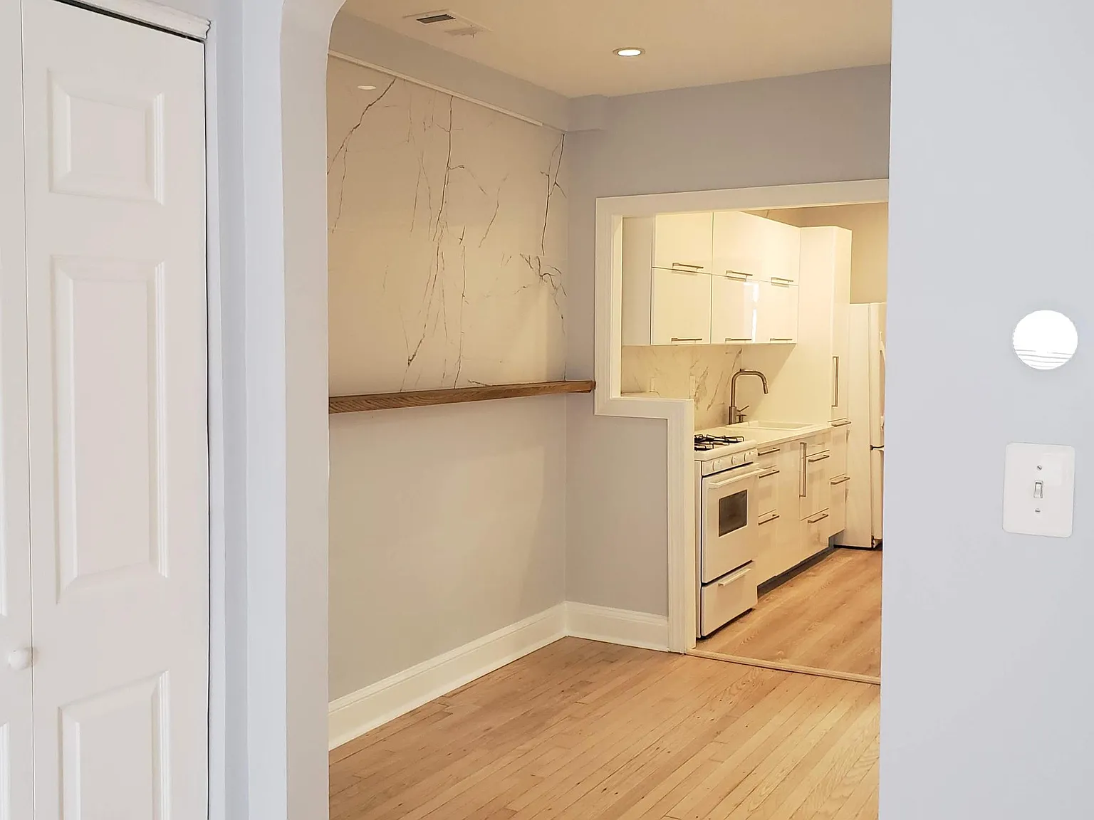 214 20th Street NE — Photo 3