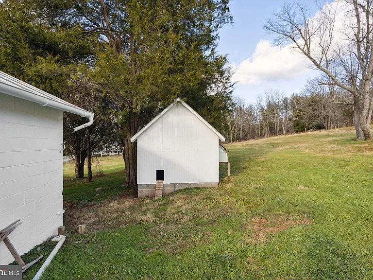 15615 Falls Rd — Photo 39