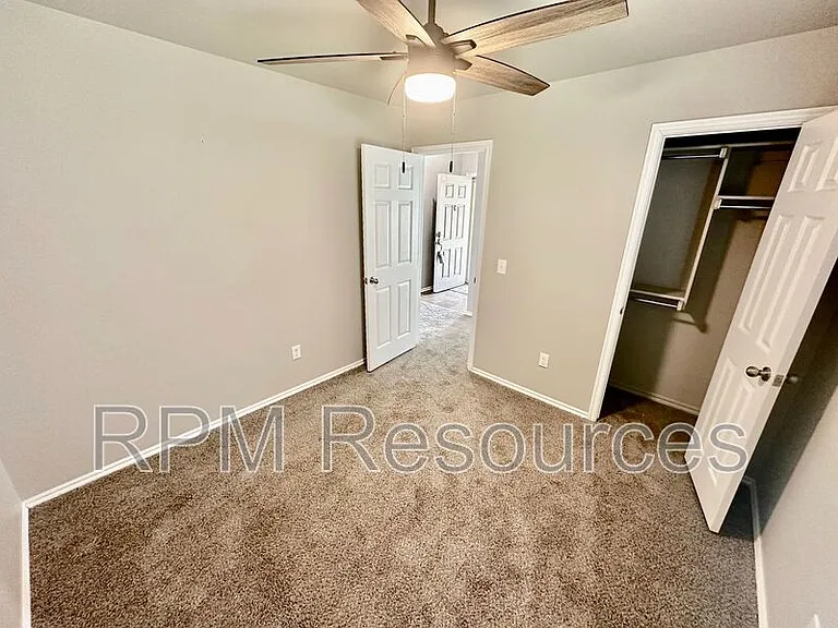 11121 NW 6th Ter — Photo 15