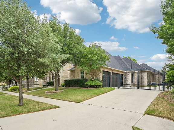 2nd image of 10516 Tobias Ln