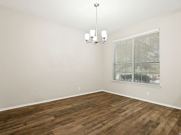 5th image of 2938 Encino Robles
