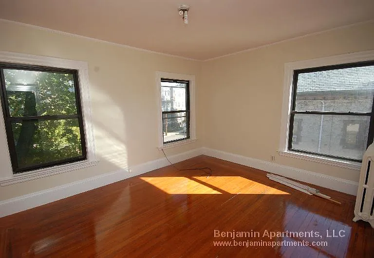 31 Quint Ave #2 — Photo 11