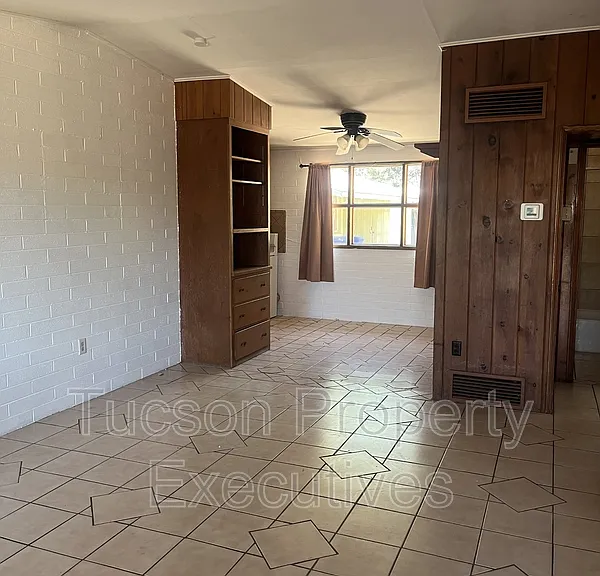 1615 E Adelaide Dr #4 — Photo 6