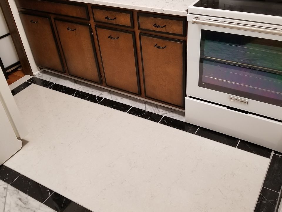 1st image of 213 Hudson St