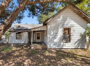 603 E College St, Burkburnett, TX 76354