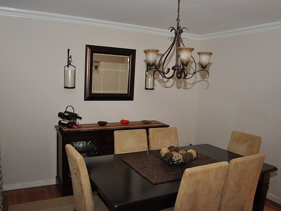 4th image of 16 Alton Dr