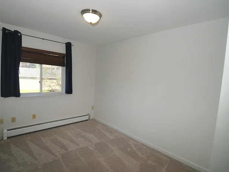 14 Stonehedge Dr — Photo 11