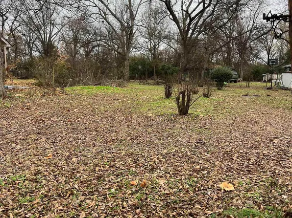 W Pine St, Brinkley, AR 72021