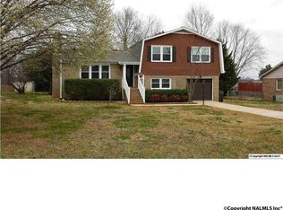 103 McFarlen Dr, Hazel Green, AL 35750