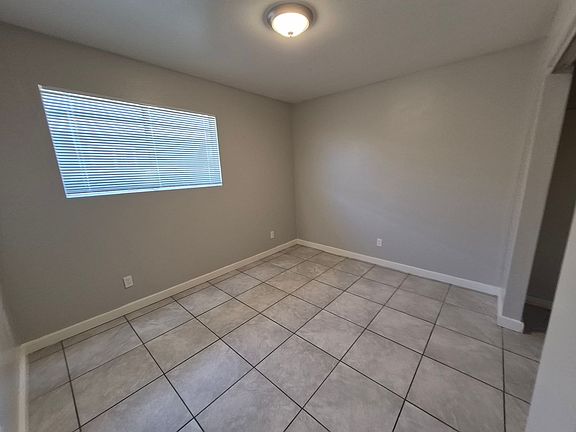 4th image of 122 N 13th Ave APT 1