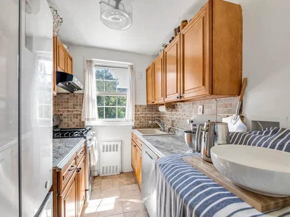 211-11 73rd Avenue image 2 of 11