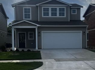 139 S Sunset Dr, Andover, KS 67002