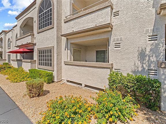 3rd image of 3125 N Buffalo Dr Unit 1099