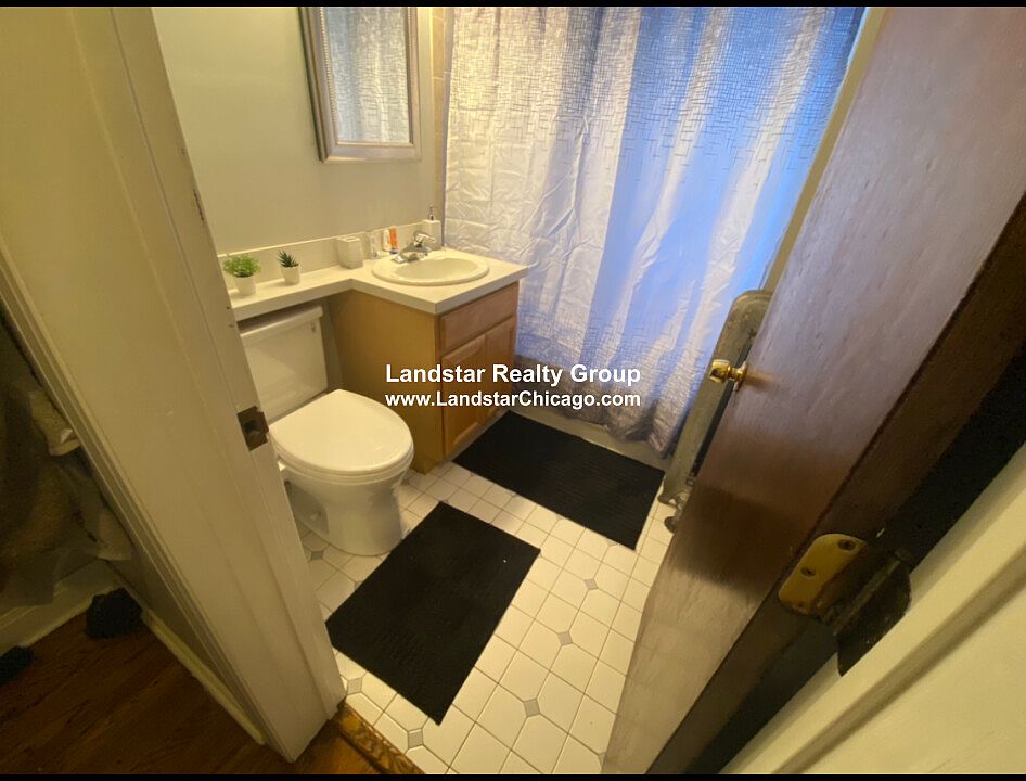 1st image of 1607 W Ainslie St APT 2E