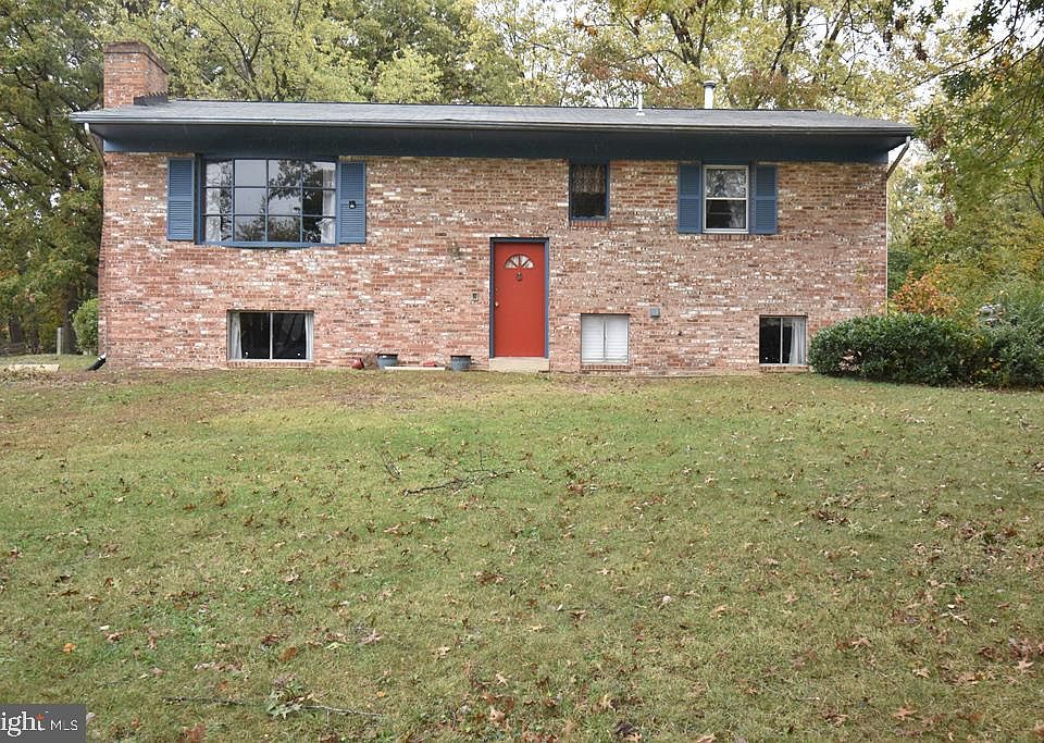 1st image of 7908 Vineyard Dr