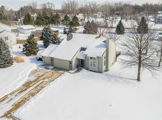 2906 Chippewa Trl NE, Cedar Rapids, IA 52411