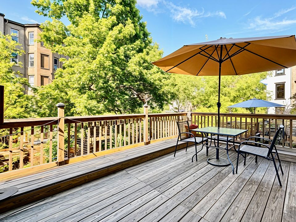 1st image of 186 Lincoln Pl APT 3