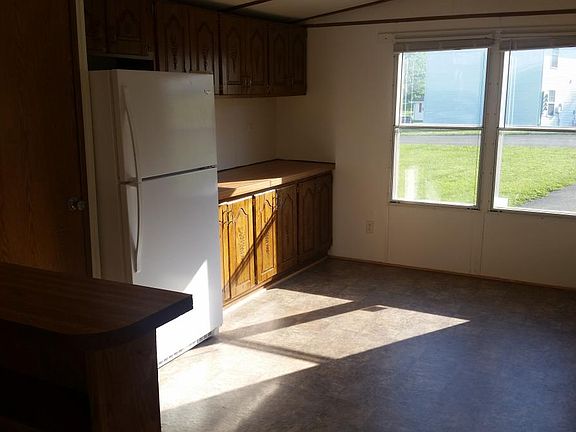 2nd image of 19 Sunny Acres Trailer Park #19