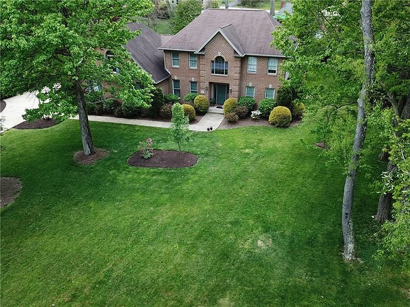 1st image of 4000 Forest Glen Dr