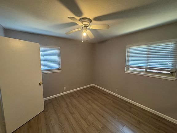 3rd image of 5820 Ambler St #5820
