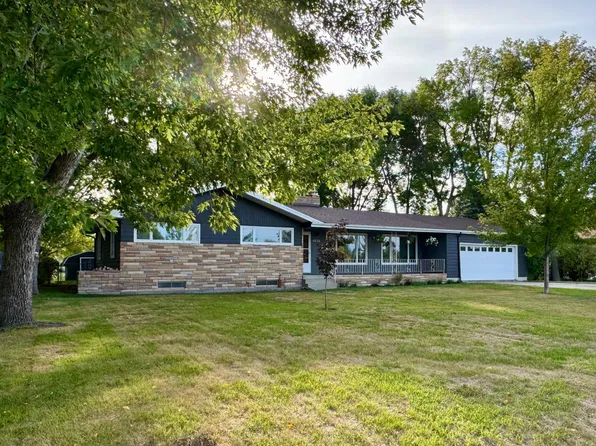 4826 University Dr S, Fargo, ND 58104