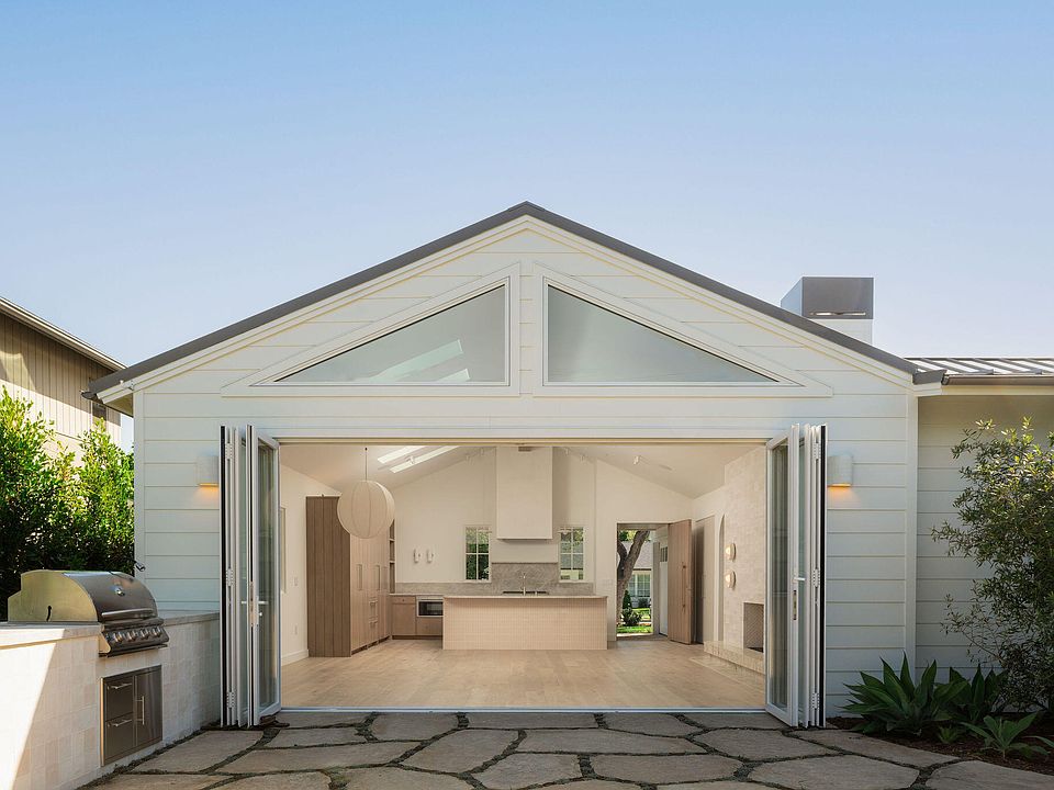 1st image of 262 Santa Catalina St