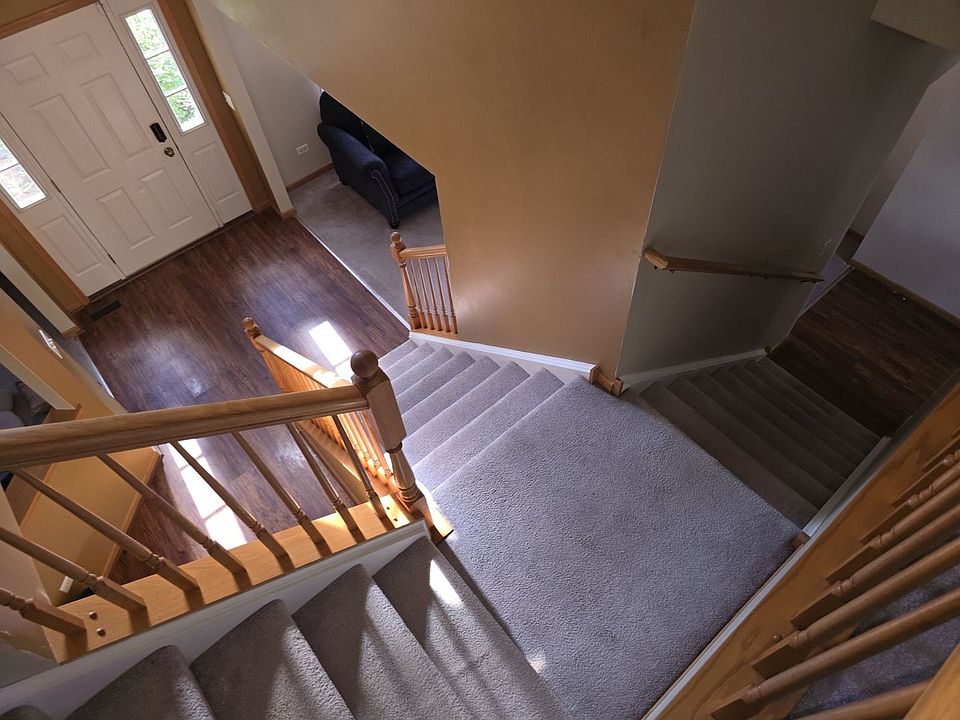 2nd image of 1406 Creekside Cir