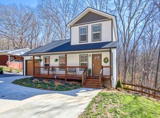 212 Thomas Park Dr, Waynesville, NC 28786
