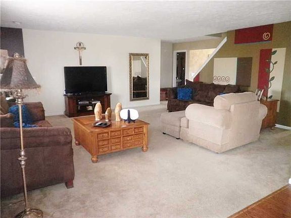 5th image of 6816 Harriet Dr