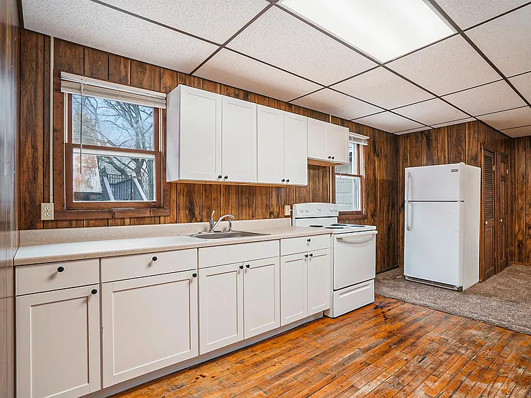 222 Trowbridge St #4 — Photo 6