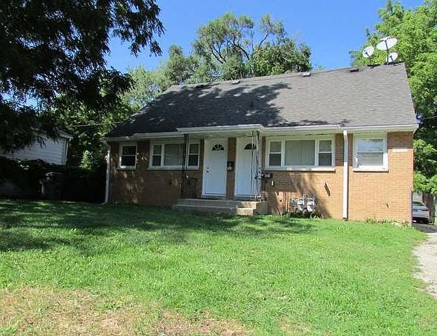 1st image of 424 Lawn Ct