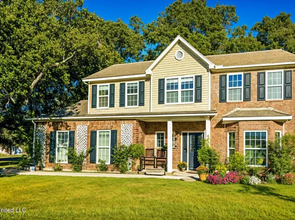 2316 Rue Beaux Chenes, Ocean Springs, MS 39564