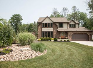 6030 Berkley Dr, Orchard Park, NY 14127