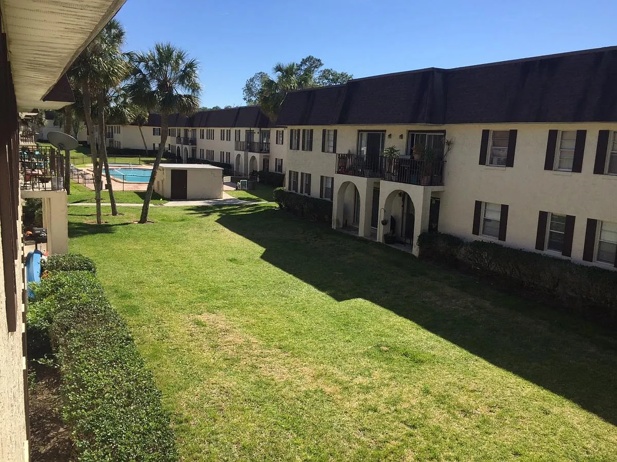 2 bed, 992 sqft, $1,175 — Photo 1