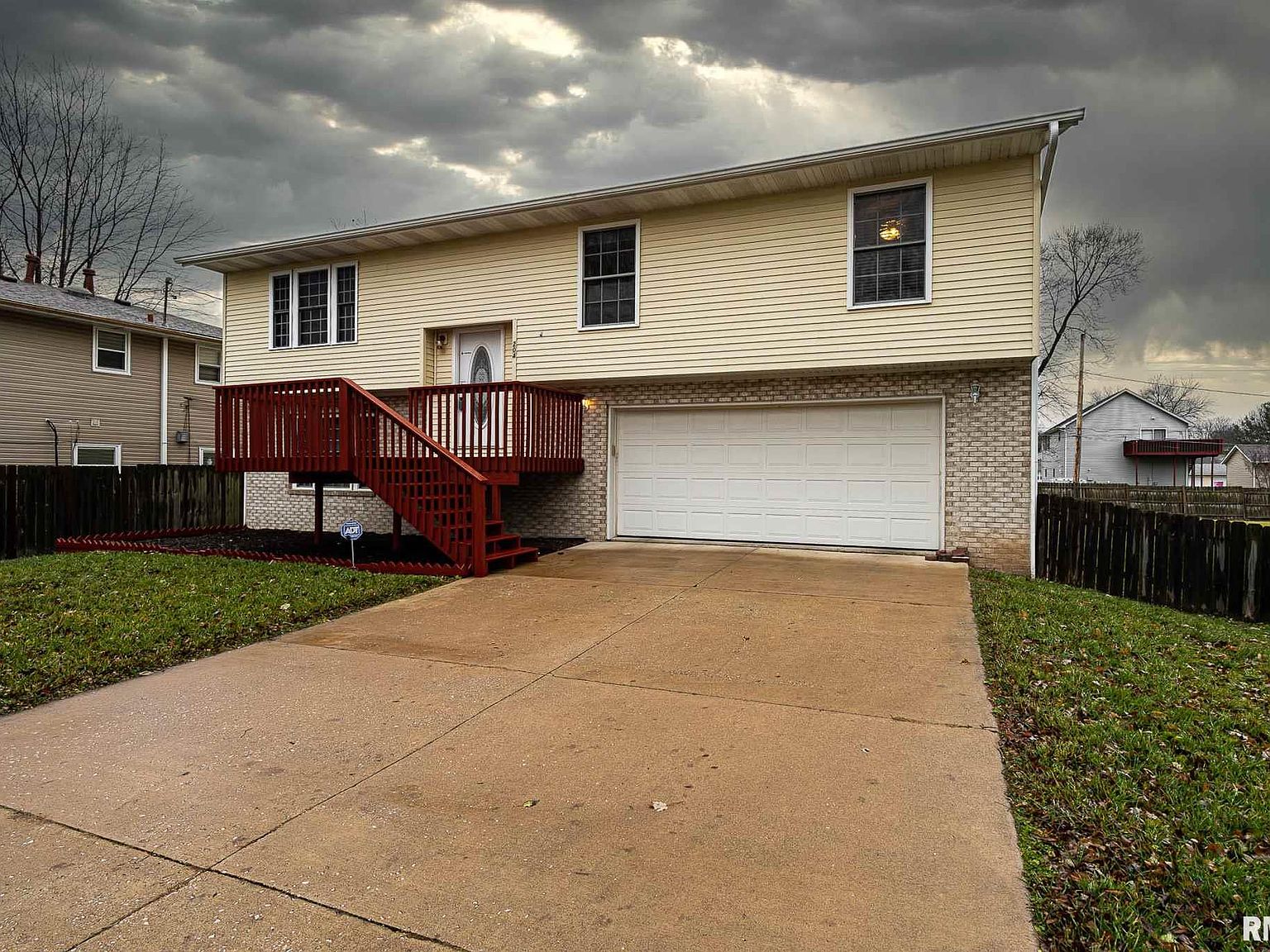 204 6th St, Colona, IL 61241 Zillow