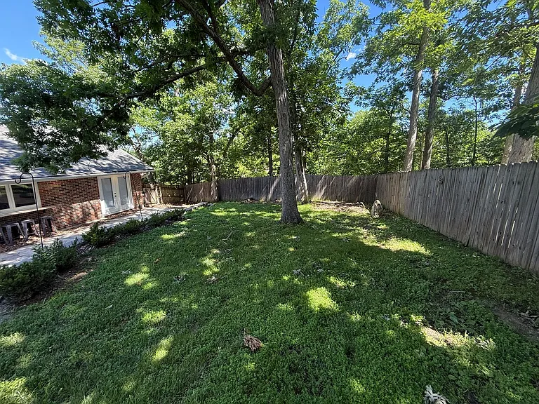 2500 Bluff Blvd — Photo 68