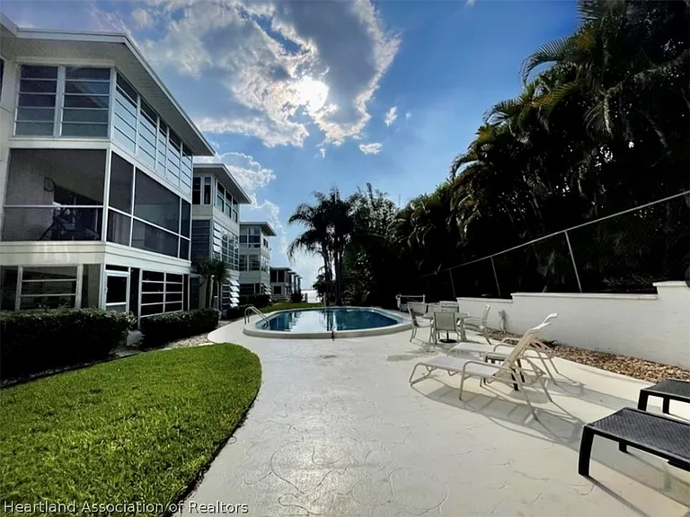 1801 Lakeview Dr #309 — Photo 20