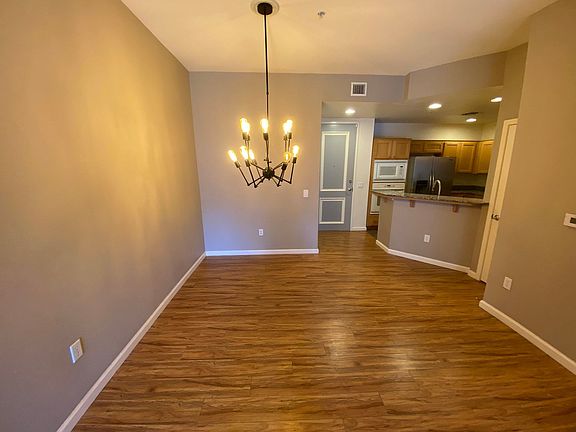 4th image of 39 E Agate Ave Unit 406