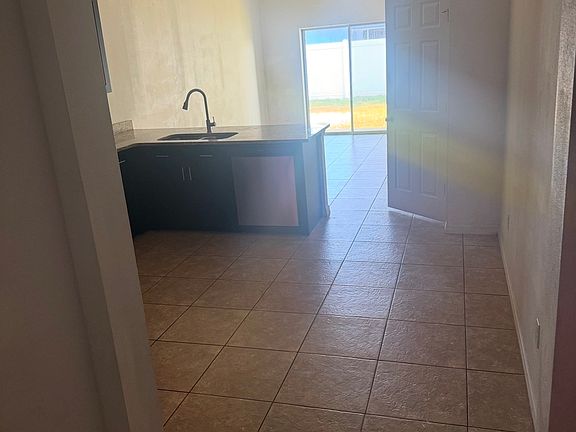 3rd image of 601 Bluebill Ln #B