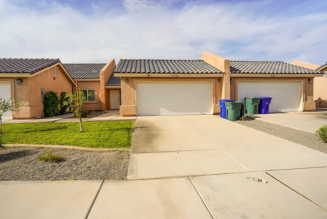 3 bed, 1280 sqft, $1,550 — Photo 1