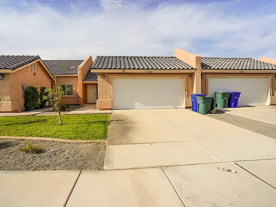 7286 E 38th St
