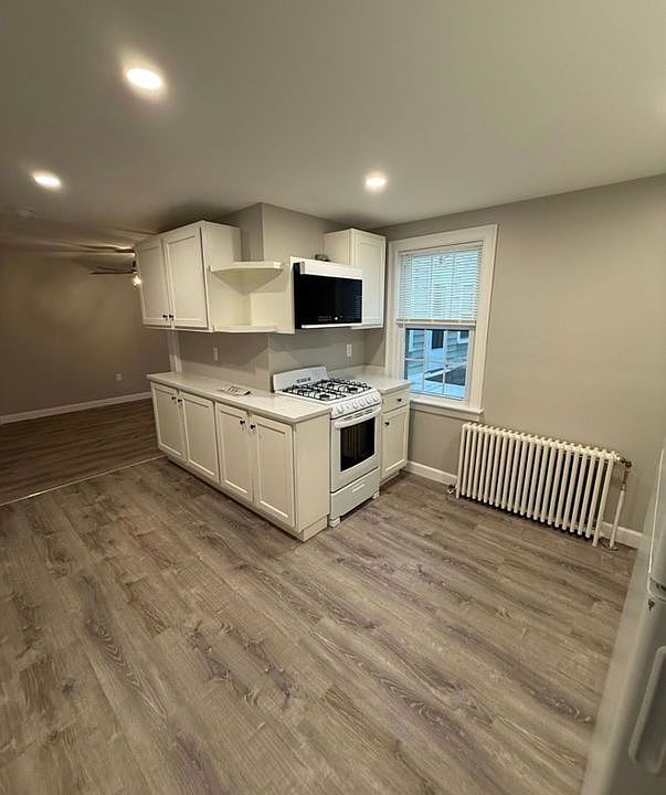 1st image of 16 Magnolia Ave #102