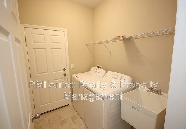 11415 Acacia Grove Ln — Photo 9