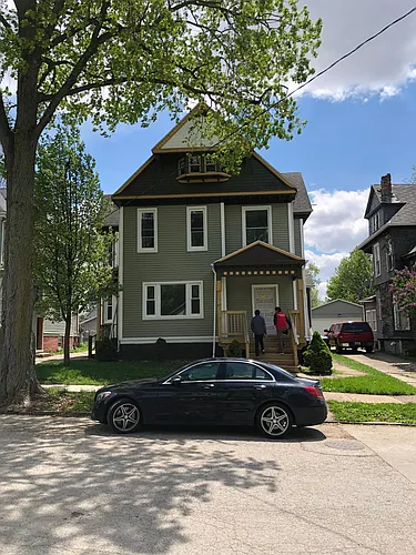 507 E Mulberry St Photo 1