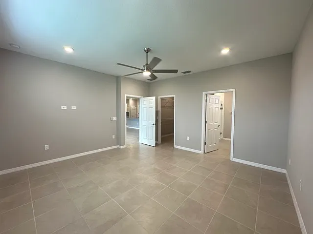 Large main bedroom