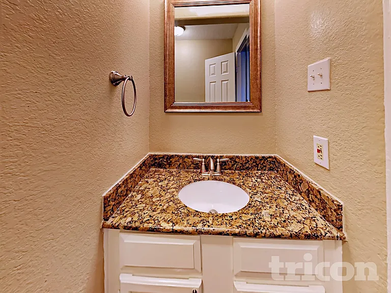 1715 Evesham Dr — Photo 14