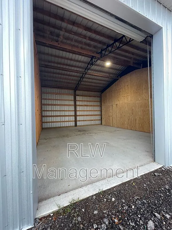 Building Photo - 625 E County Road 44