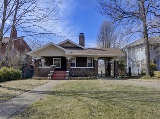 1045 S Roanoke Ave, Springfield, MO 65807