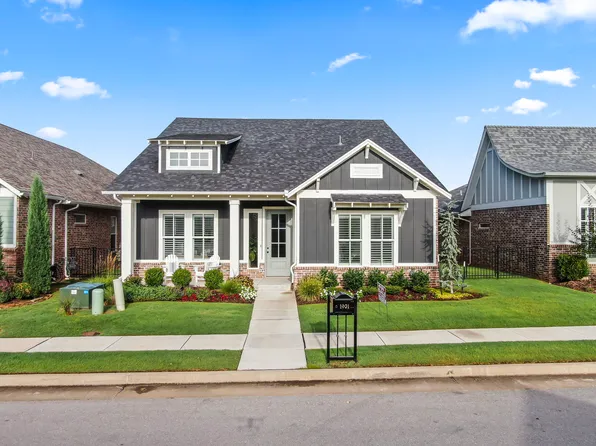 1901 Plaza District Dr, Edmond, OK 73034