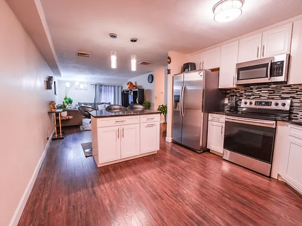 205 Ferry St APT 108, Everett, MA 02149